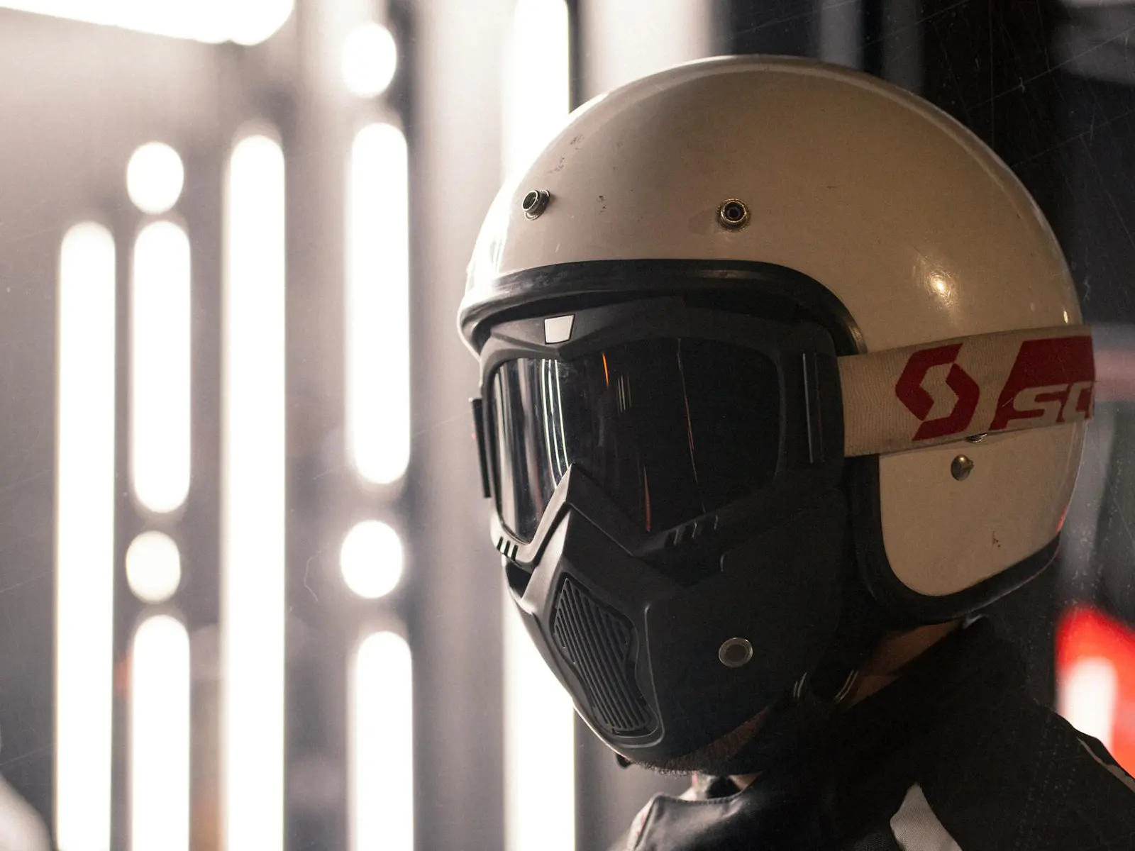 Rider using a smart helmet