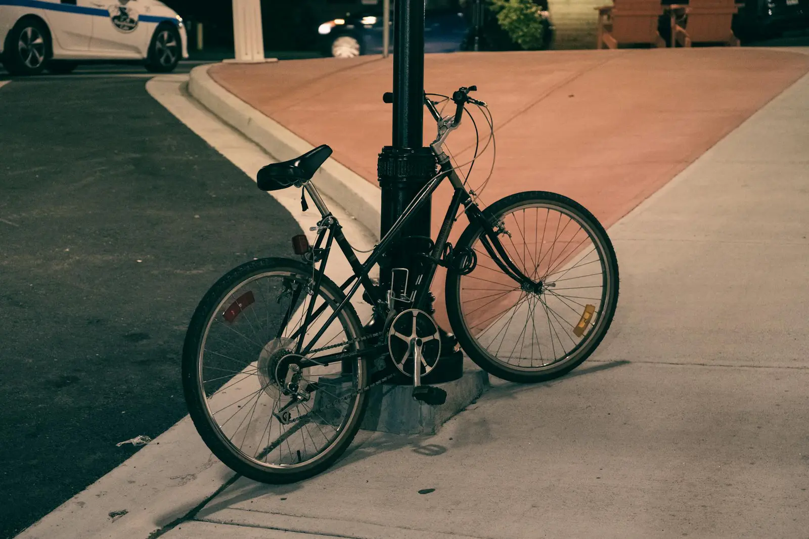 Commuter locking bike