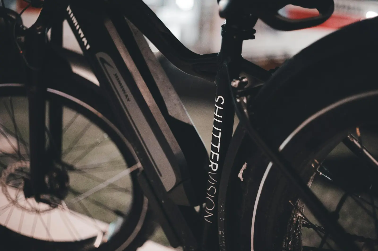Frame bag loaded on urban commuter bike